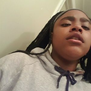 Meet your Posher, Nadia